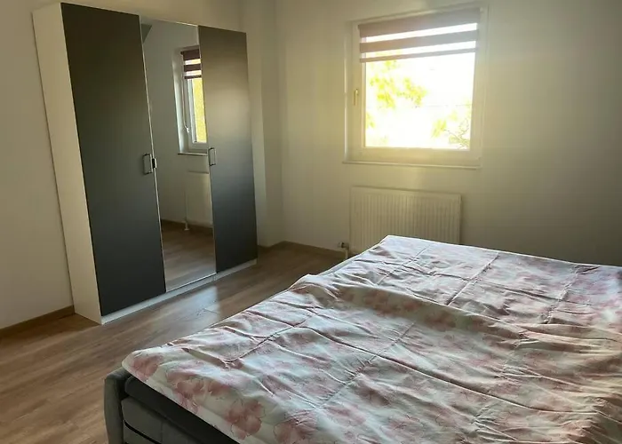 Schoene Im Gruenen Hainichen